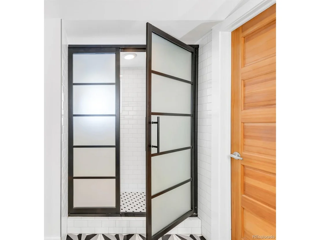 Photo of 2299 W 33rd Ave