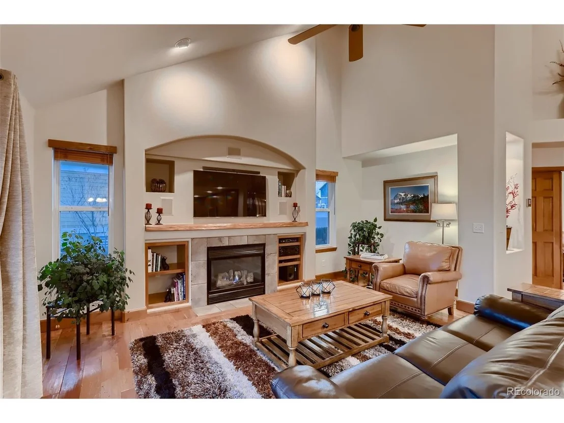 Photo of 5827 Blue Mountain Cir