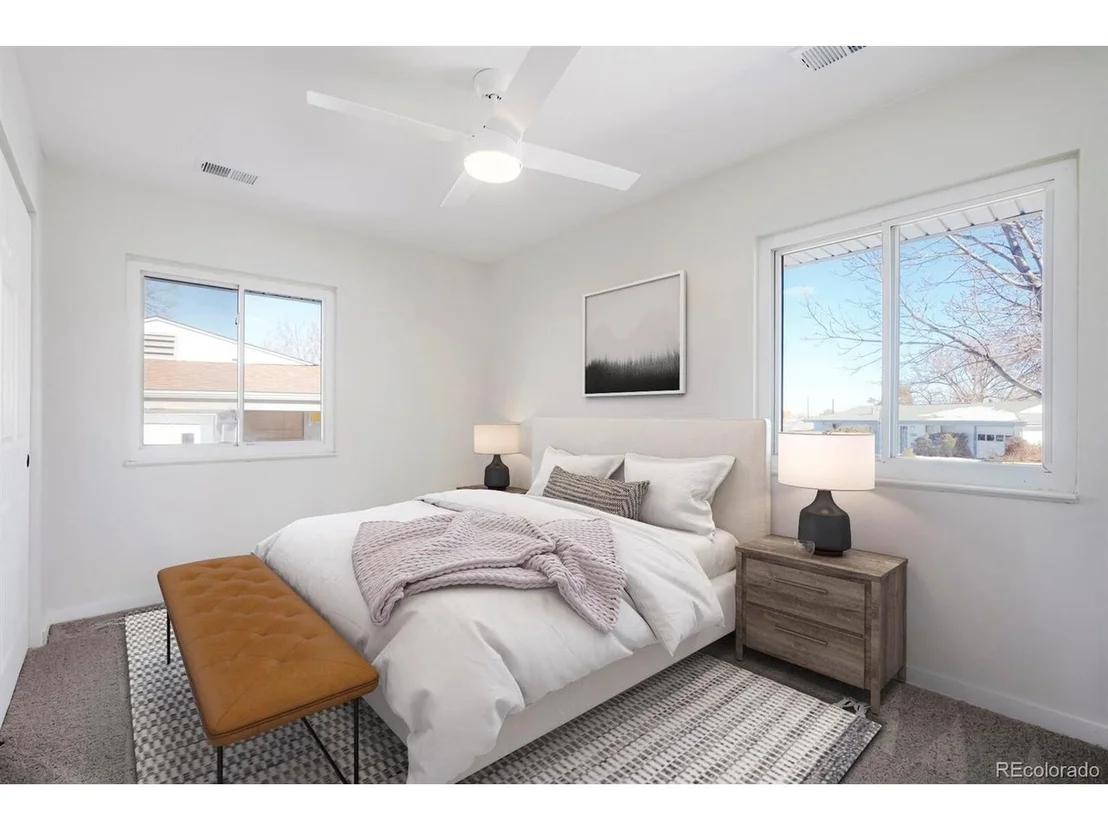 Photo of 9943 Badding Dr