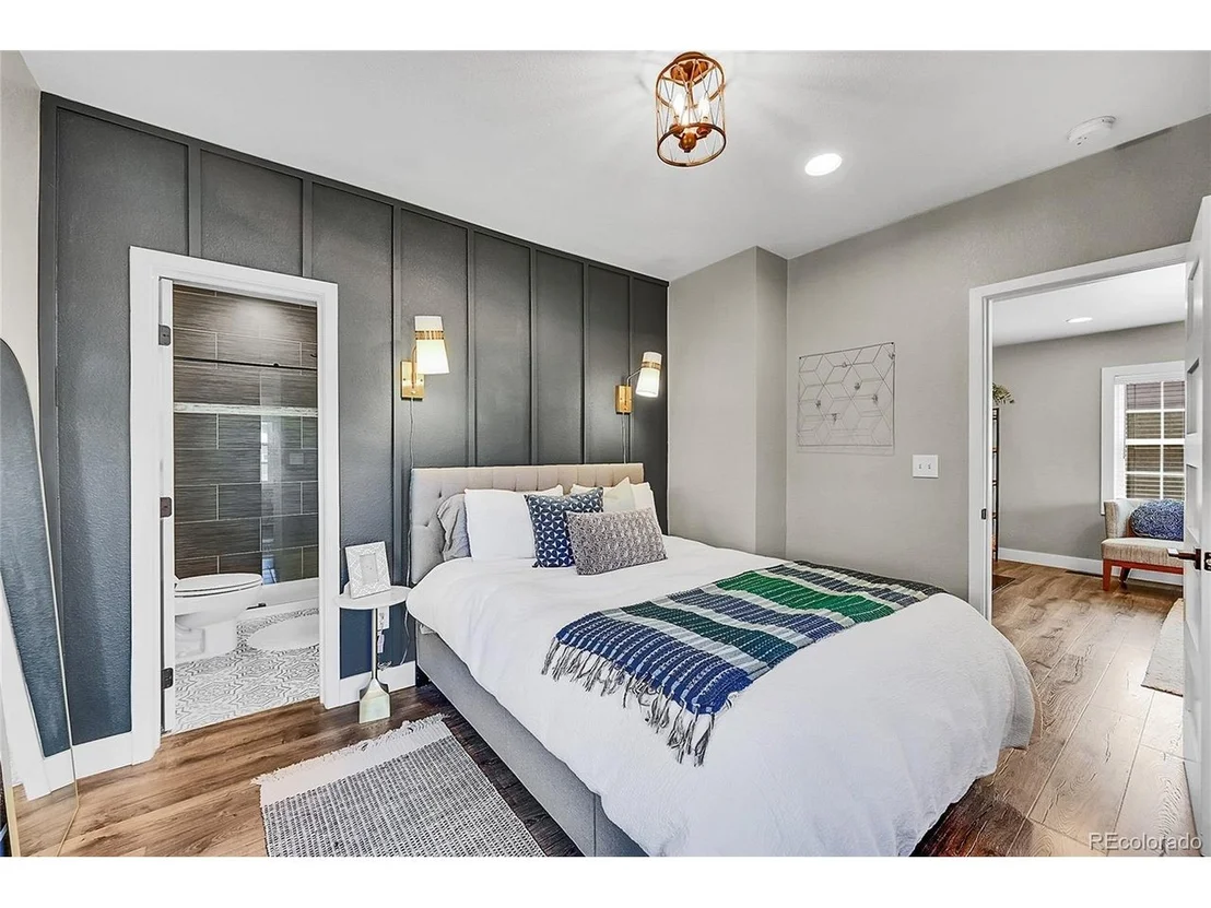 Photo of 2936 Sheridan Blvd