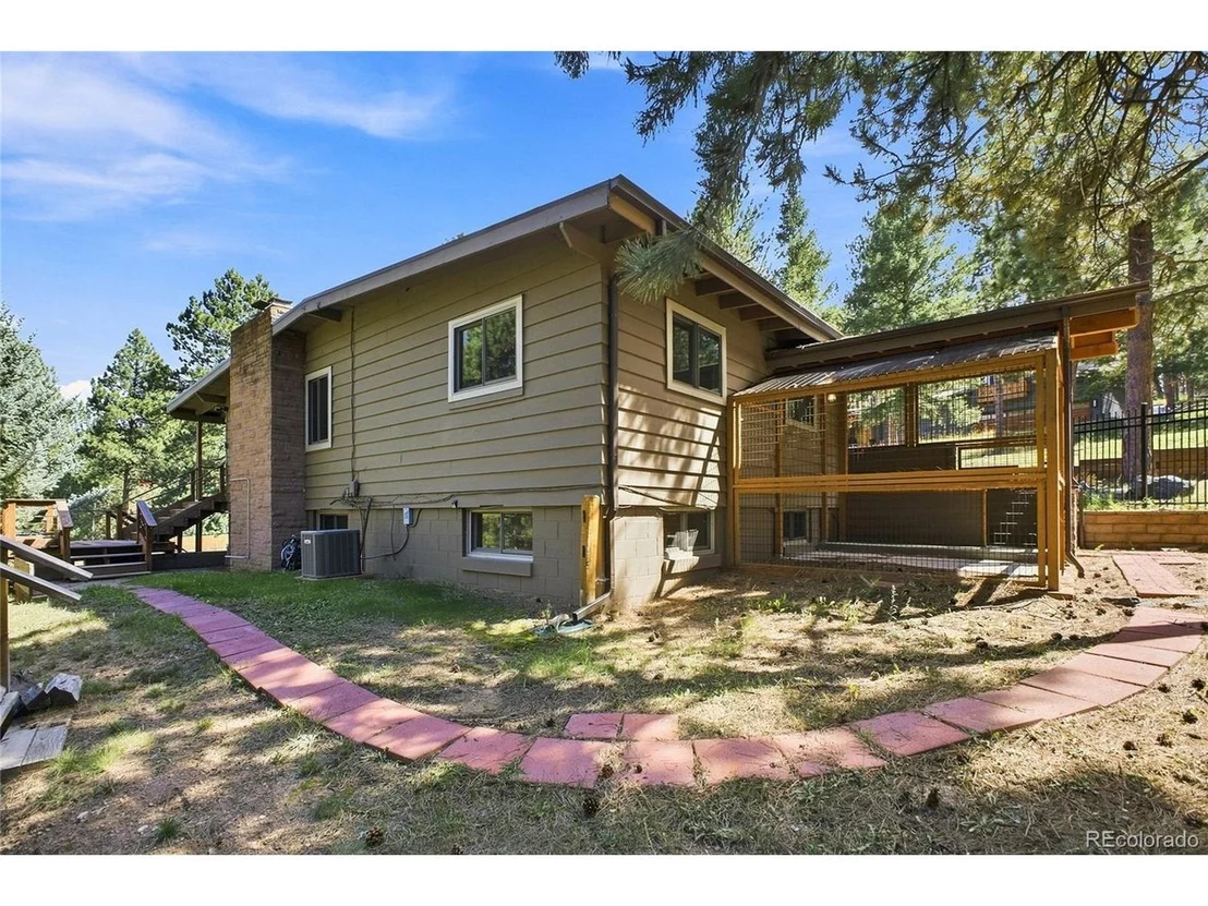 Photo of 28609 Pine Dr