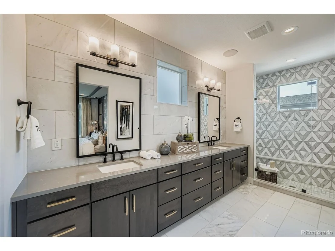 Photo of 720 Promenade Dr