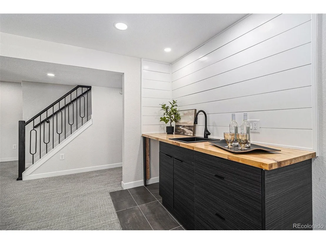 Photo of 6711 Field St