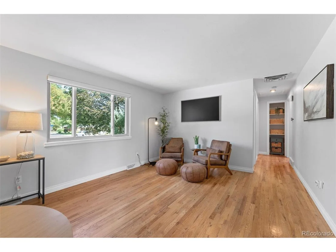 Photo of 6518 W 70th Pl