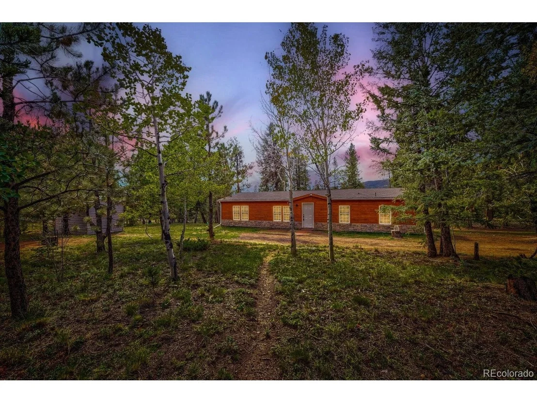 Photo of 580 Forest Dr
