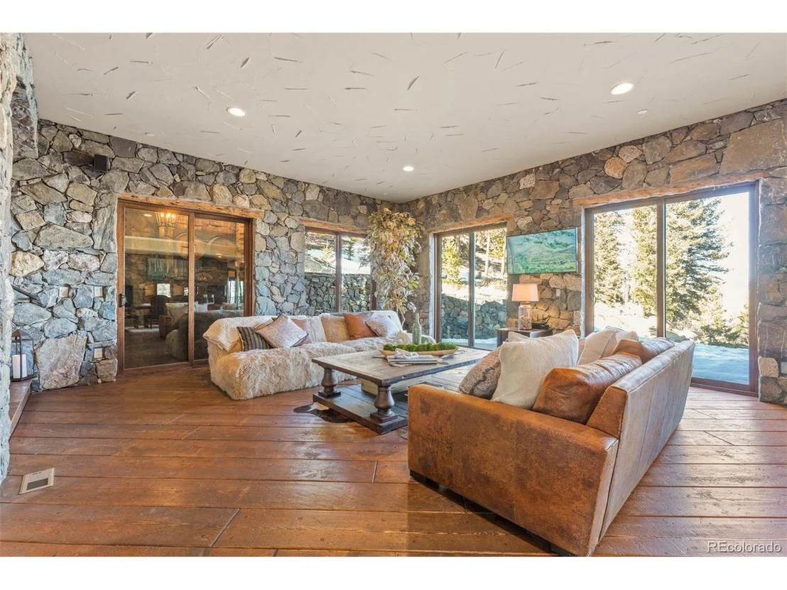 Photo of 142 Outpost Ln