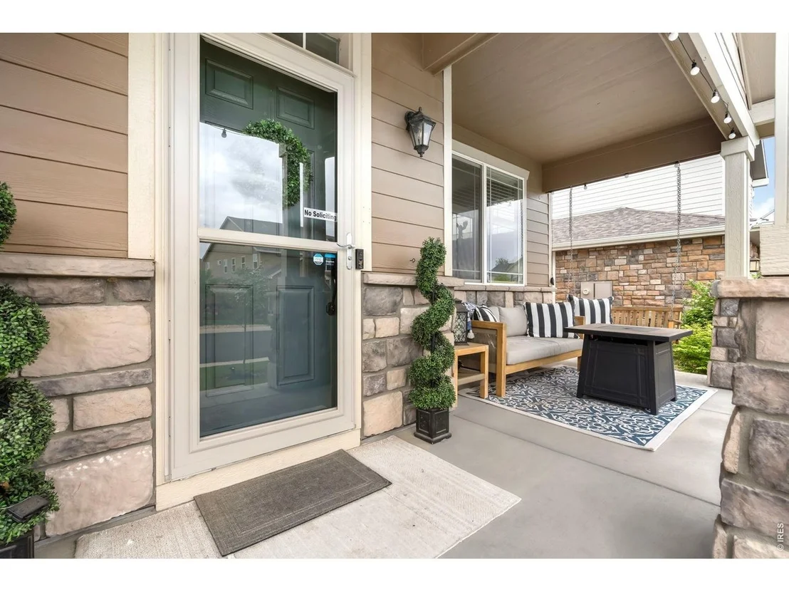 Photo of 2084 Bayfront Dr