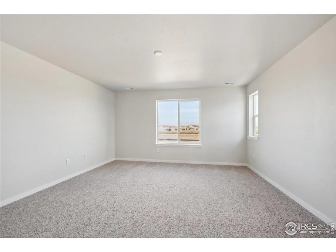 Photo of 918 Hummocky Way