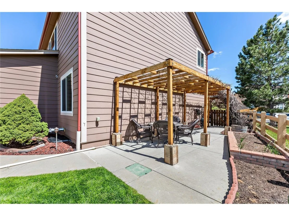Photo of 21060 Saddleback Cir