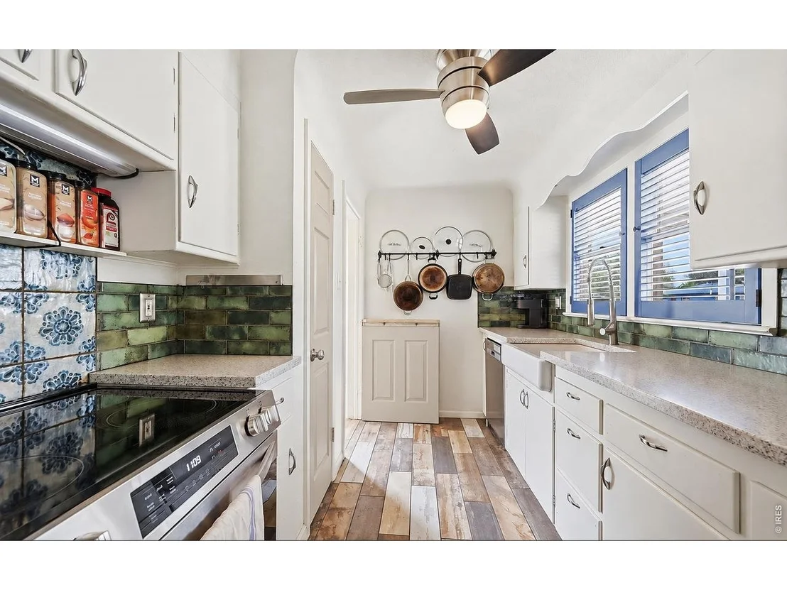 Photo of 214 17th Ave