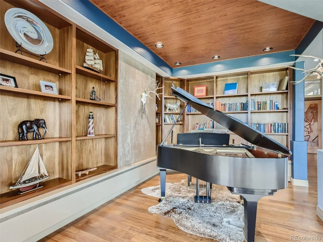 Photo of 5369 Moonlight Way