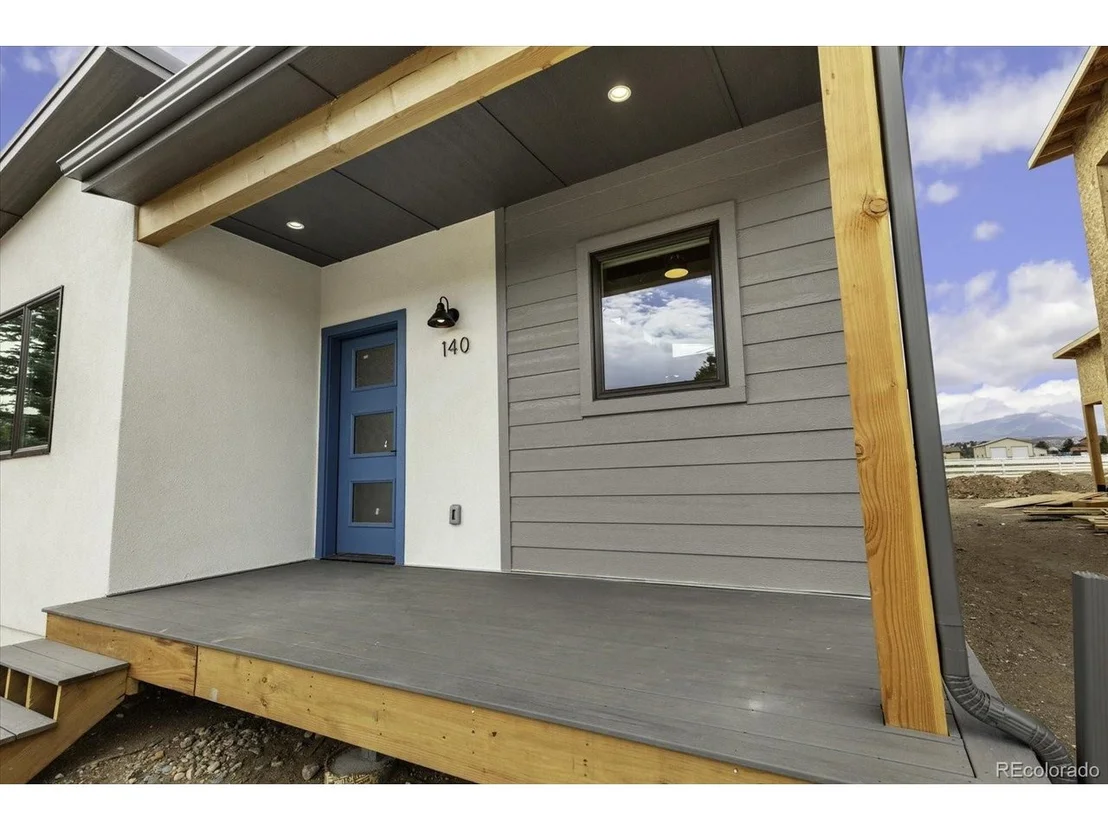 Photo of 140 Mesa View Ln