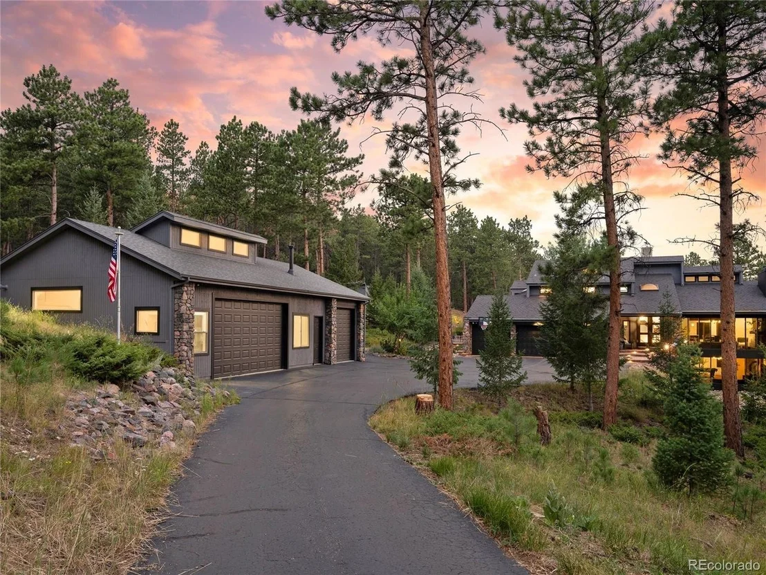 Photo of 571 Sundown Ln