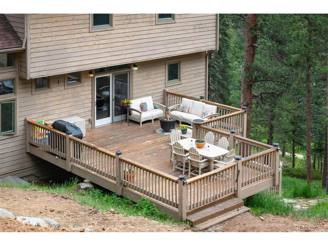 Photo of 7102 Pinewood Dr