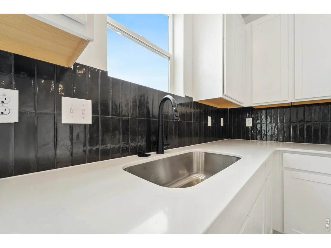 Photo of 1944 Sorghum Way