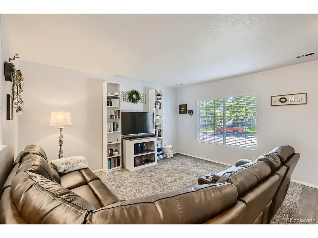 Photo of 6138 Shamrock Cir