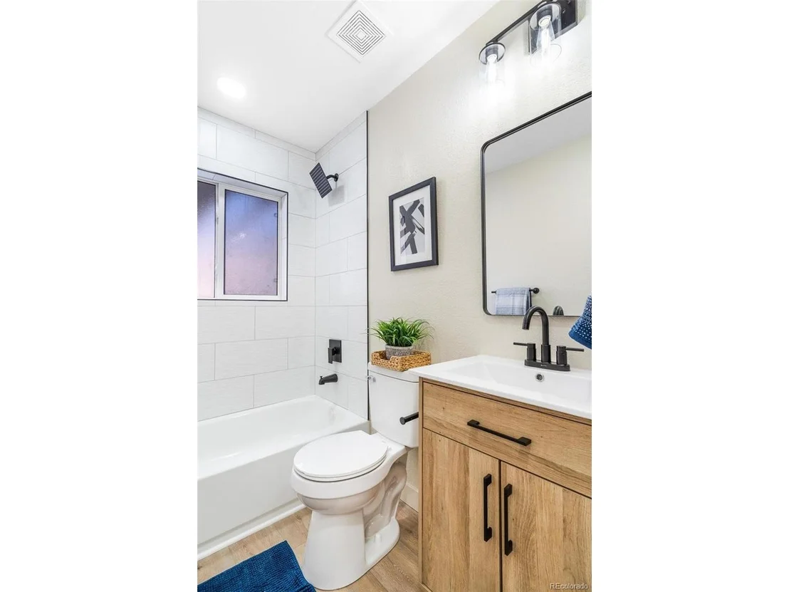 Photo of 4375 Ingalls St