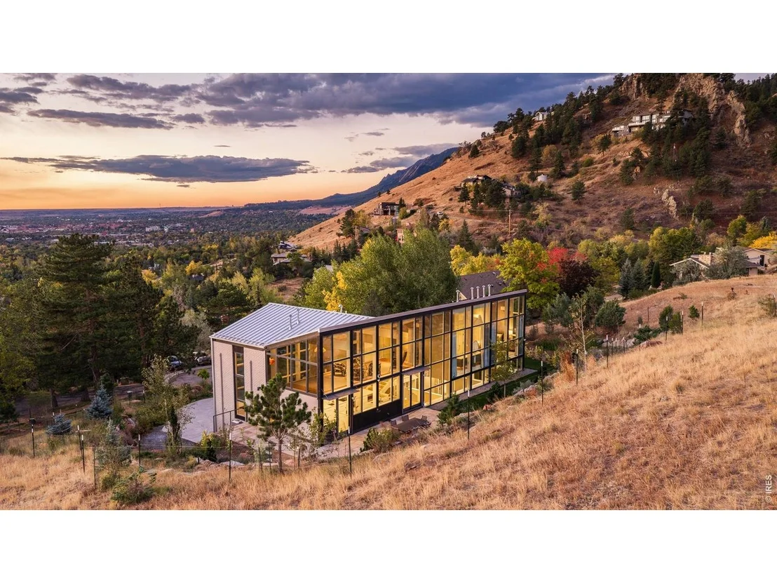 Photo of 250 Cactus Ct
