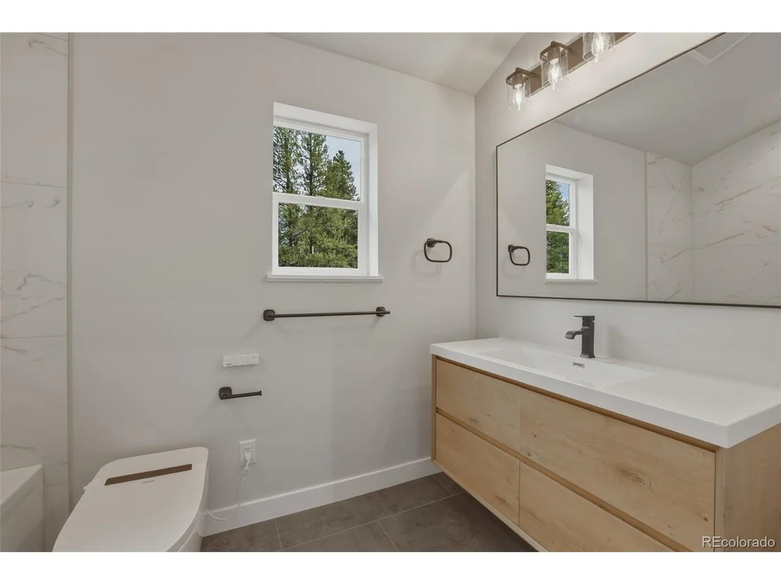 Photo of 920 Copper Dr