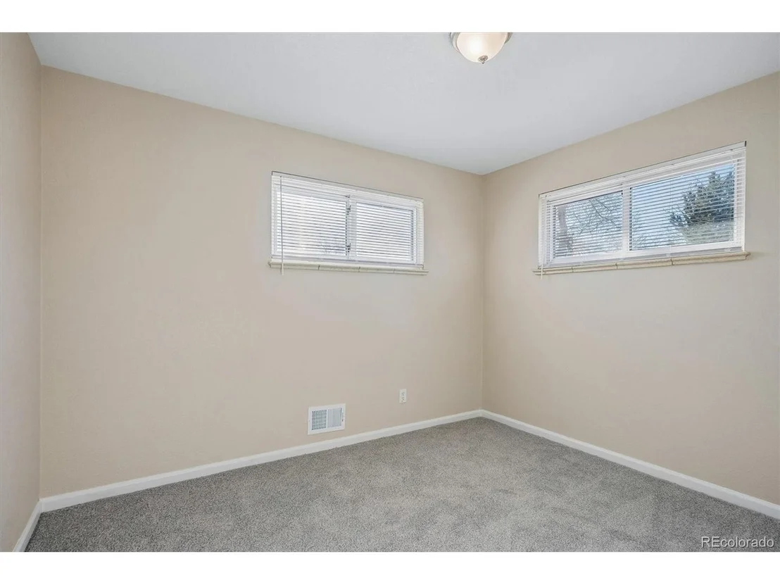 Photo of 3065 Wheeling St