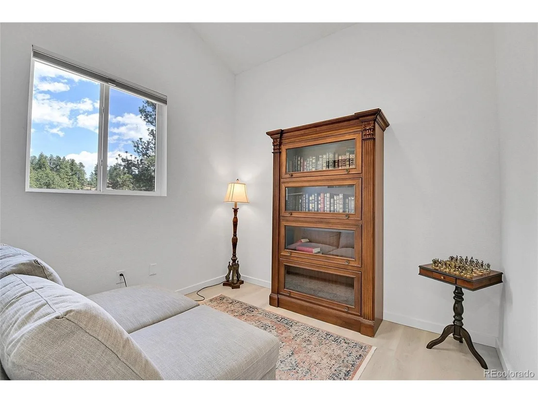 Photo of 191 Diamond Dr
