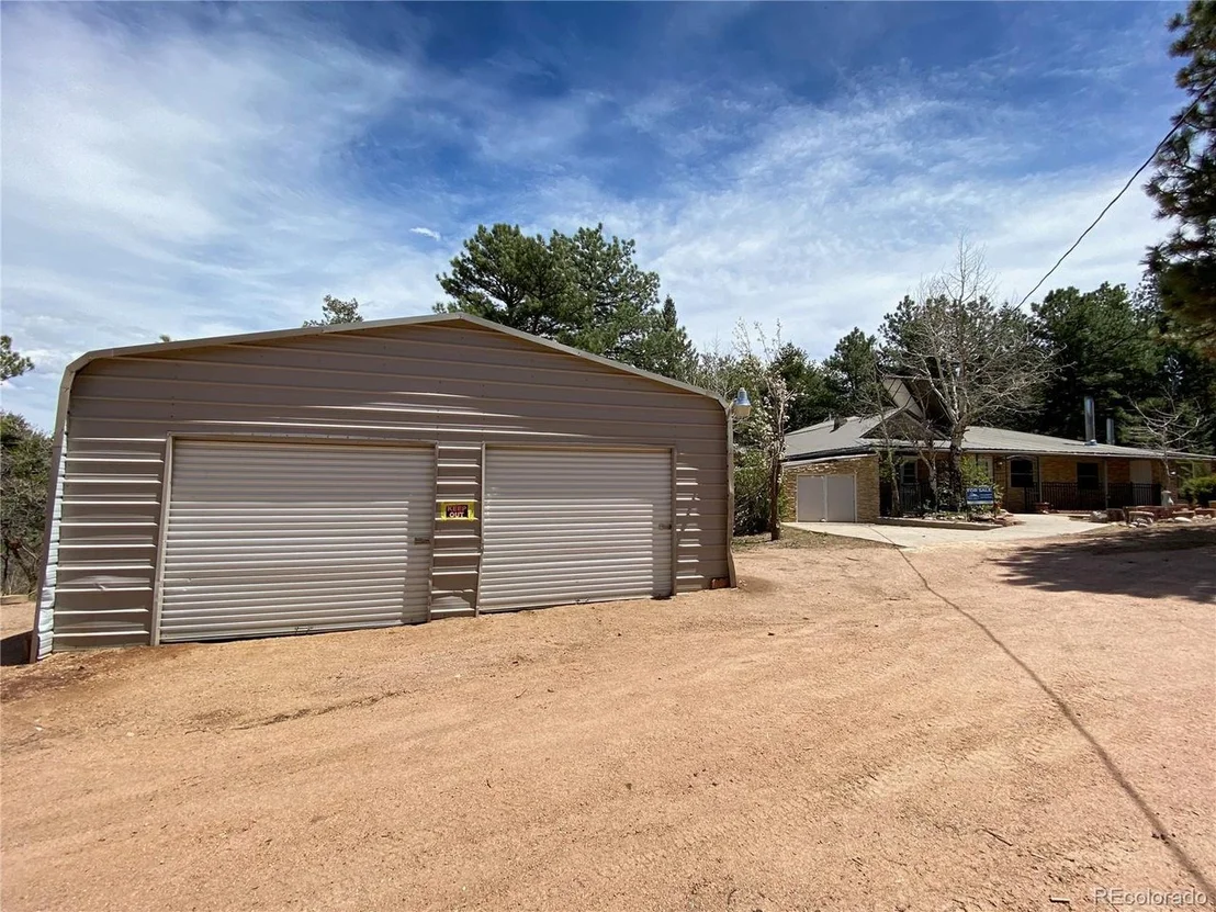 Photo of 1222 Valley View Dr