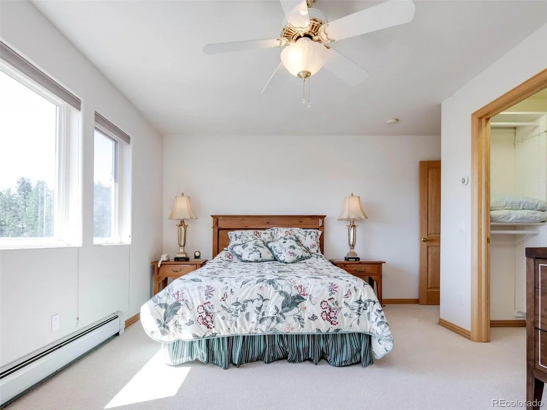 Photo of 180 Nuthatch Rd