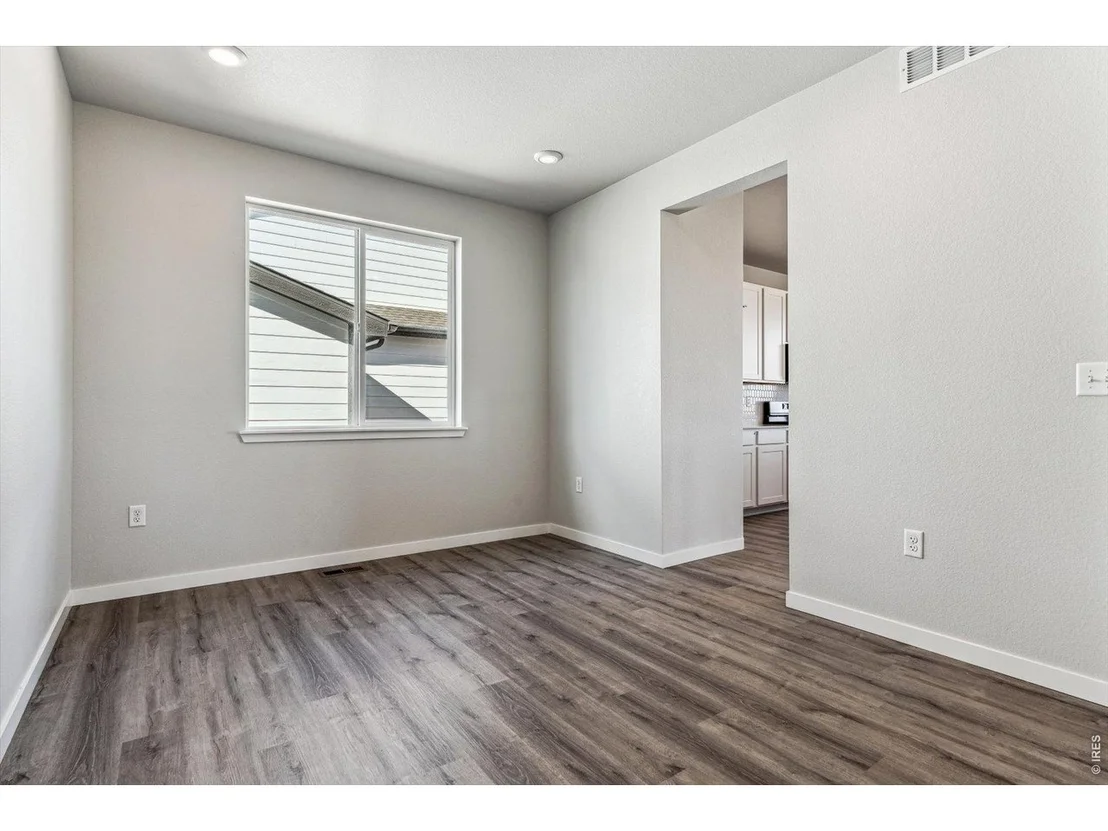 Photo of 814 Kettlepond Way