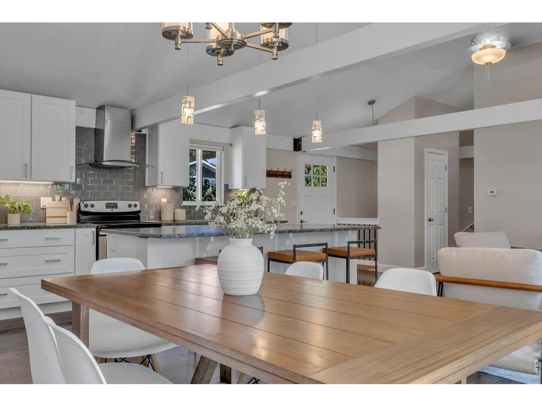 Photo of 1490 Chambers Dr