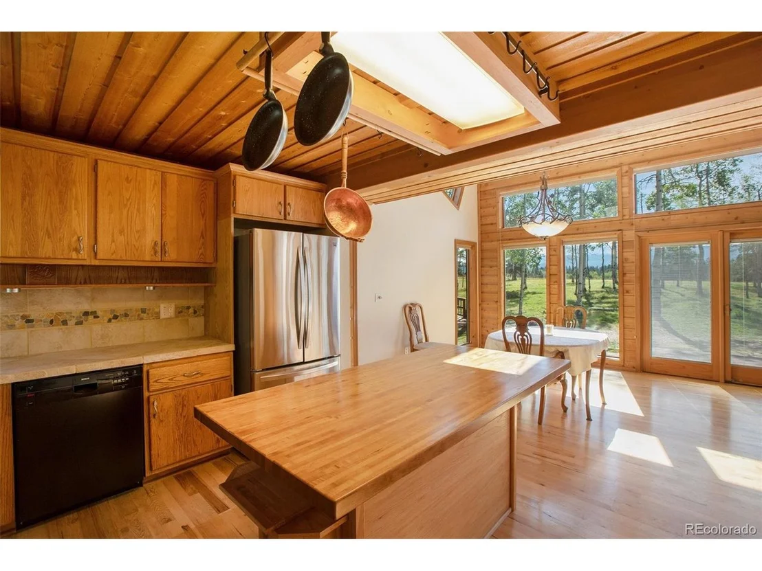Photo of 635 Ridge Dr