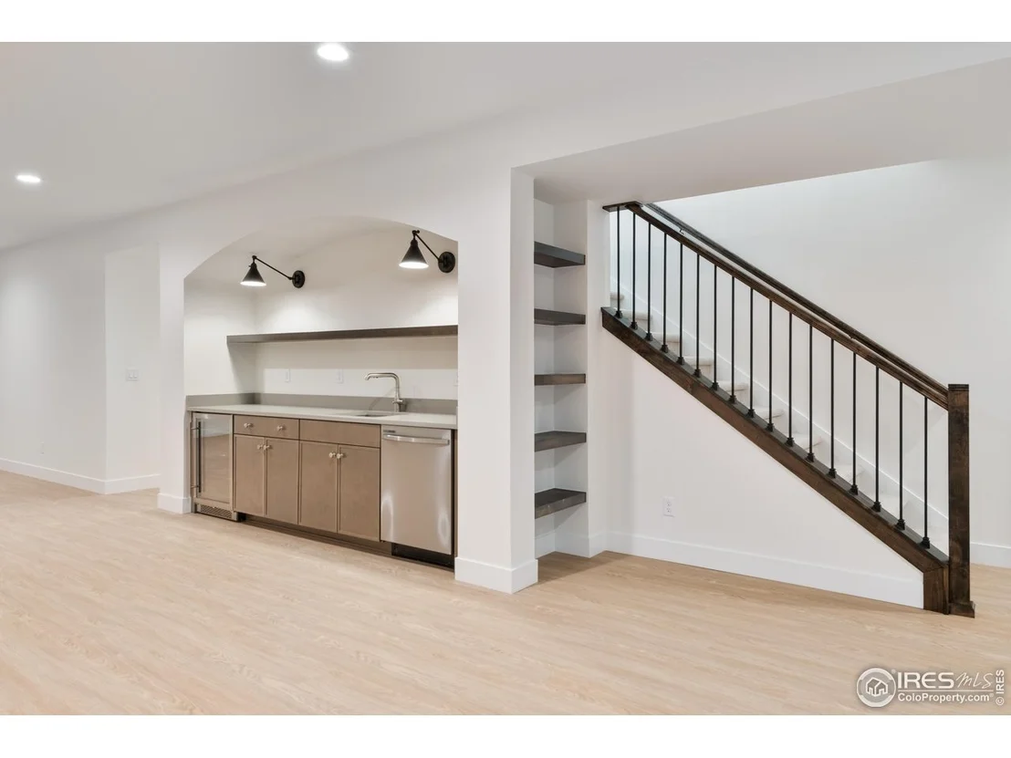 Photo of 823 Clydesdale Dr
