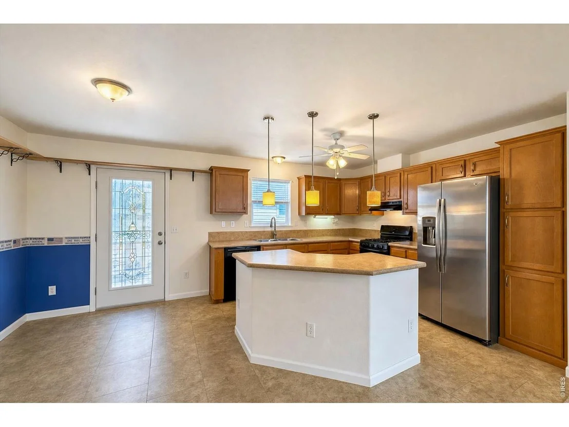Photo of 7900 Mountain View Dr