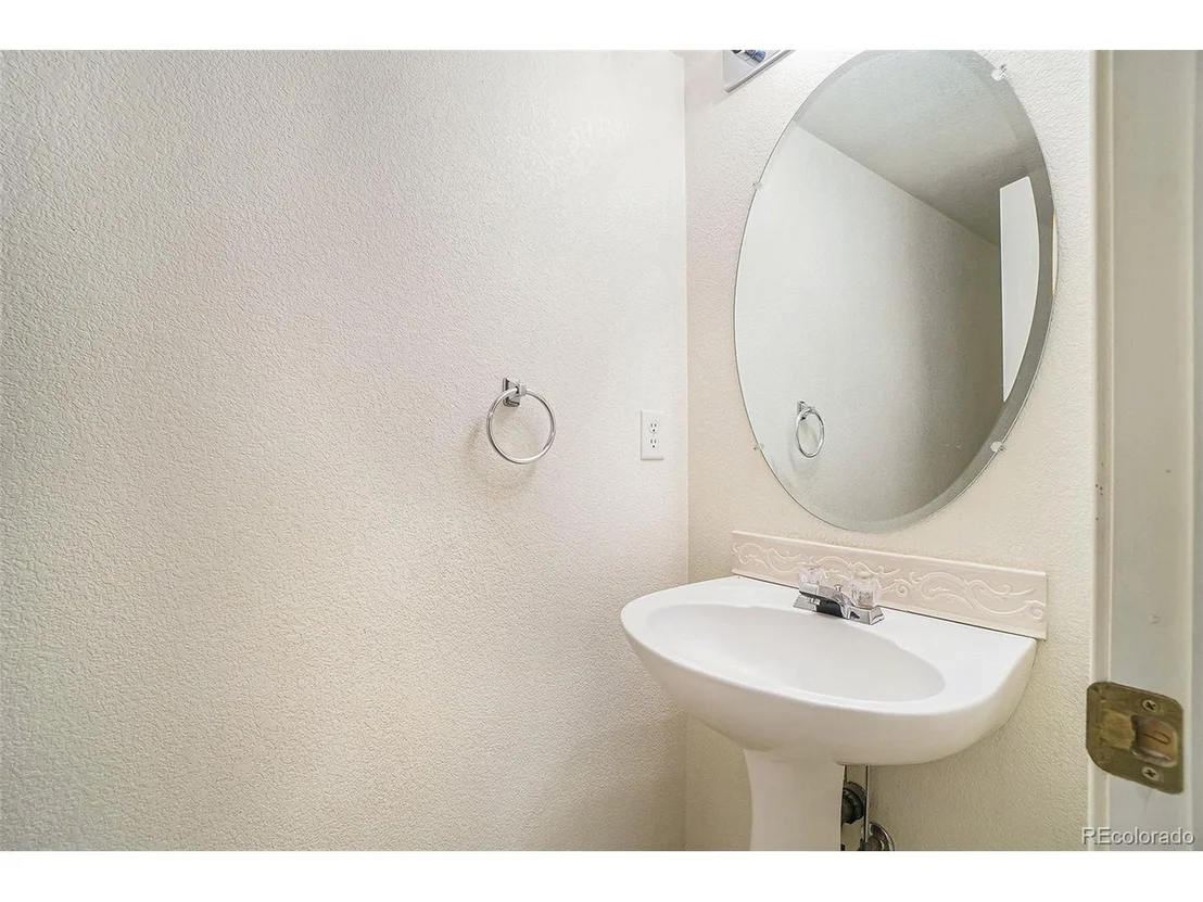 Photo of 6520 Stagecoach Ave