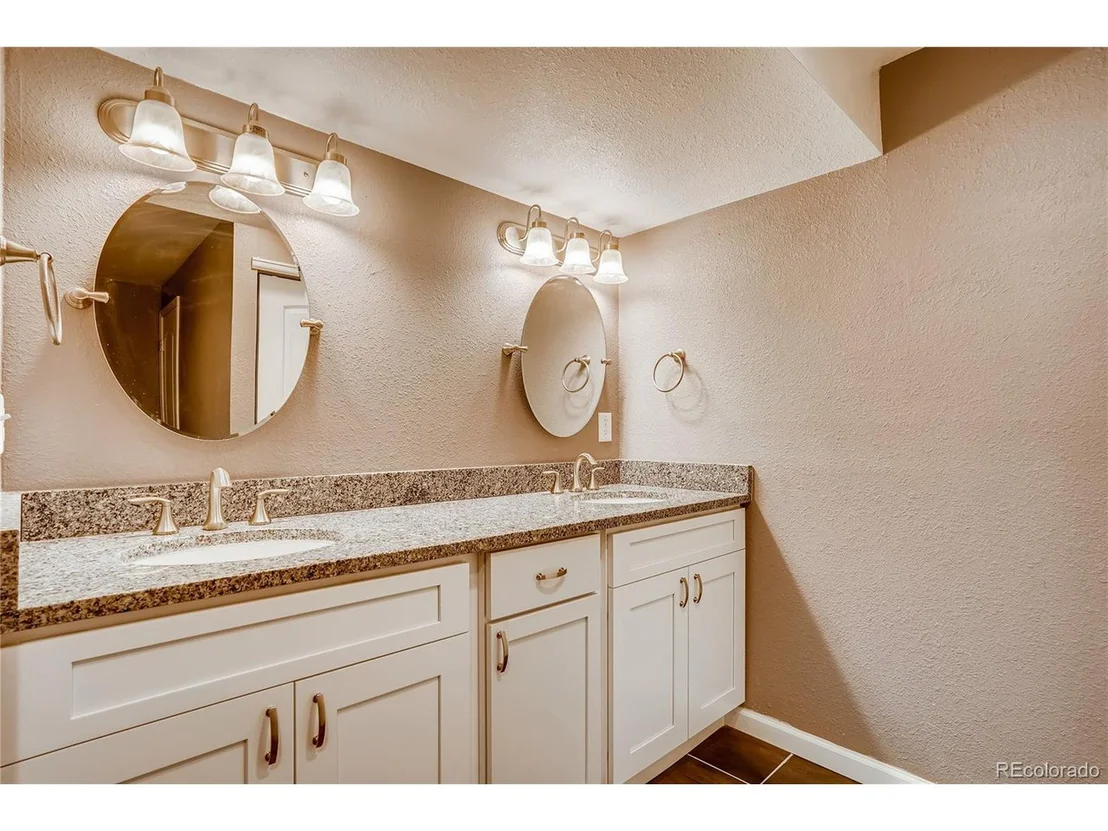 Photo of 15805 Savory Cir