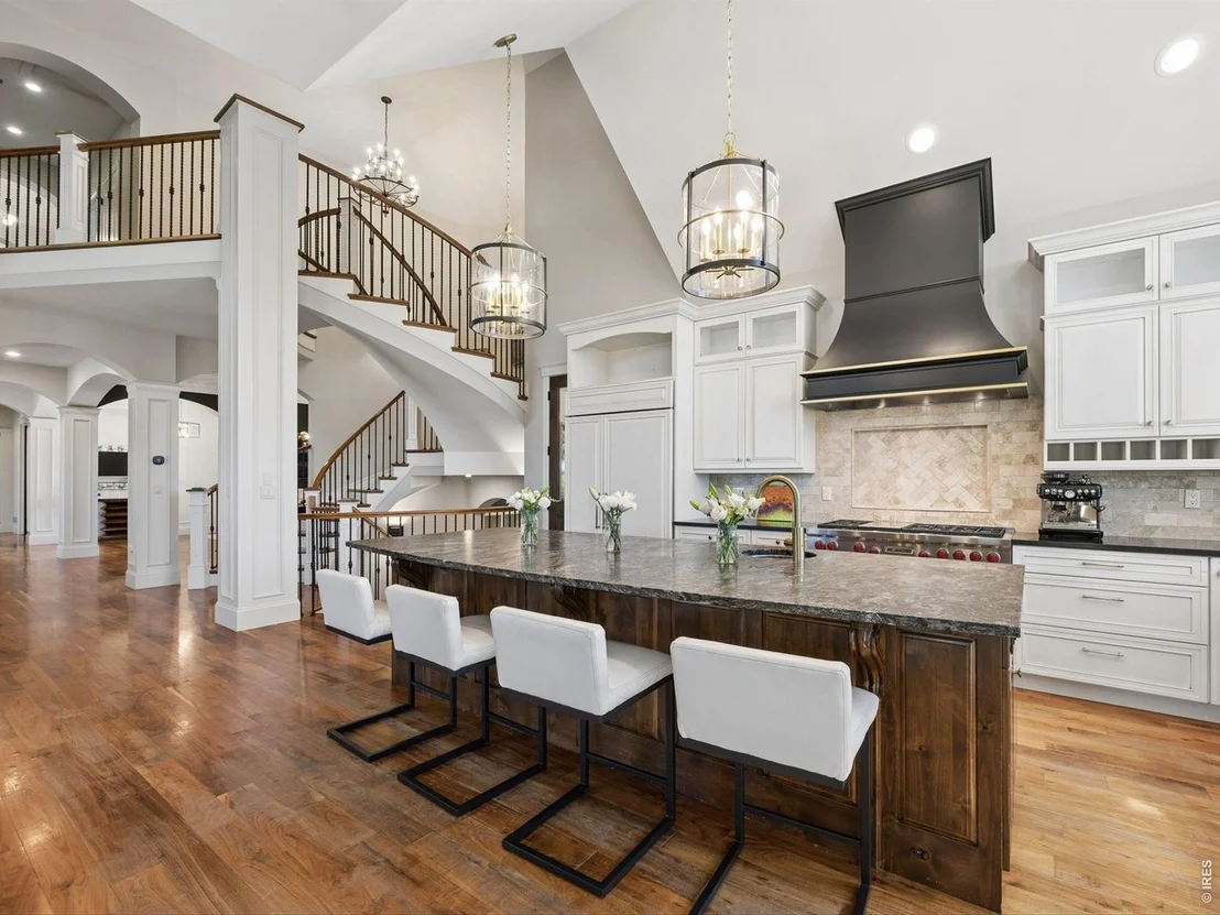 Photo of 15478 Mountain View Cir