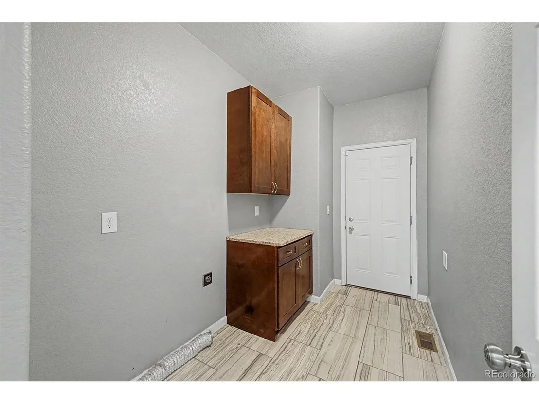 Photo of 1080 Viewridge Rd