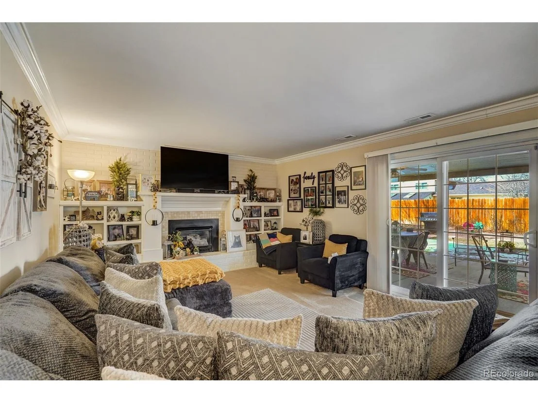 Photo of 7 Belaire Dr