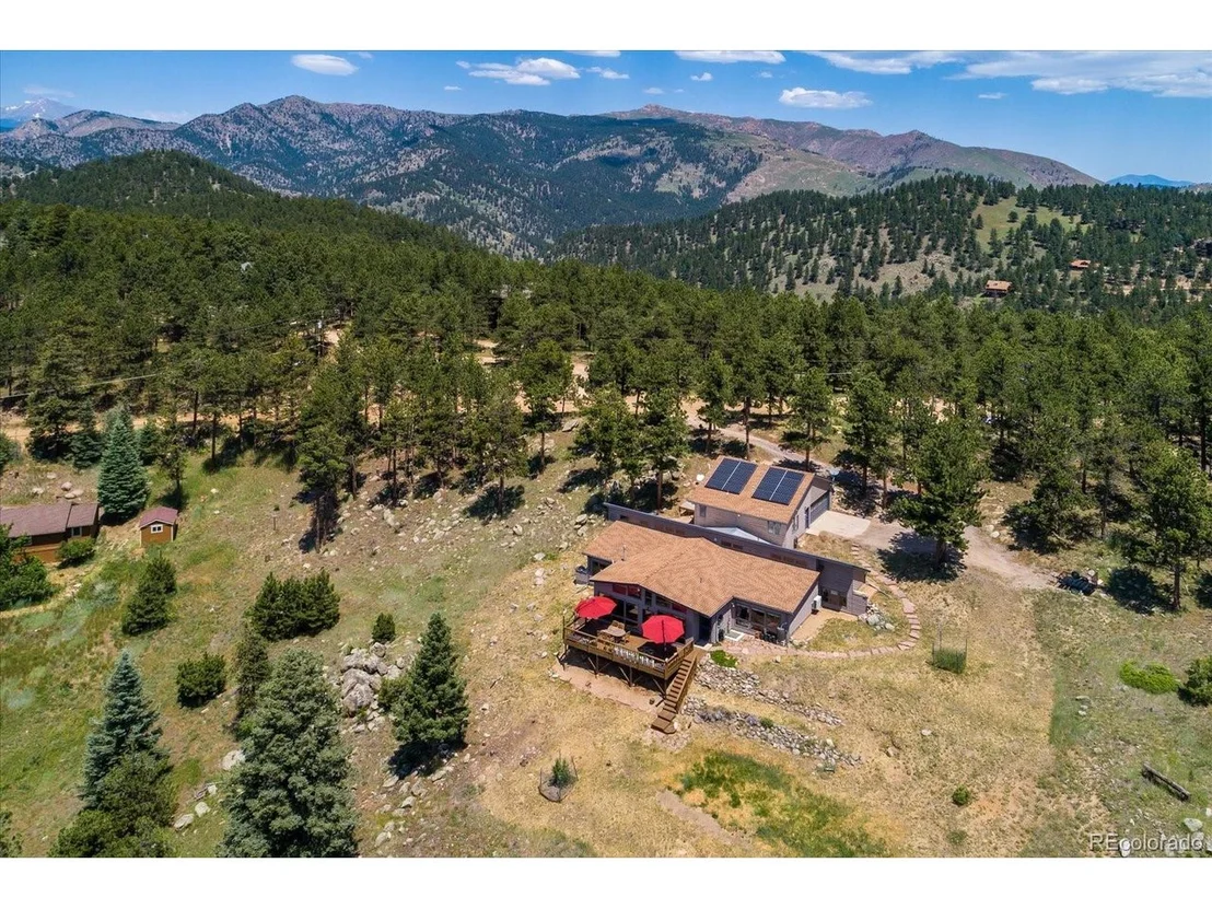 Photo of 326 Peakview Rd