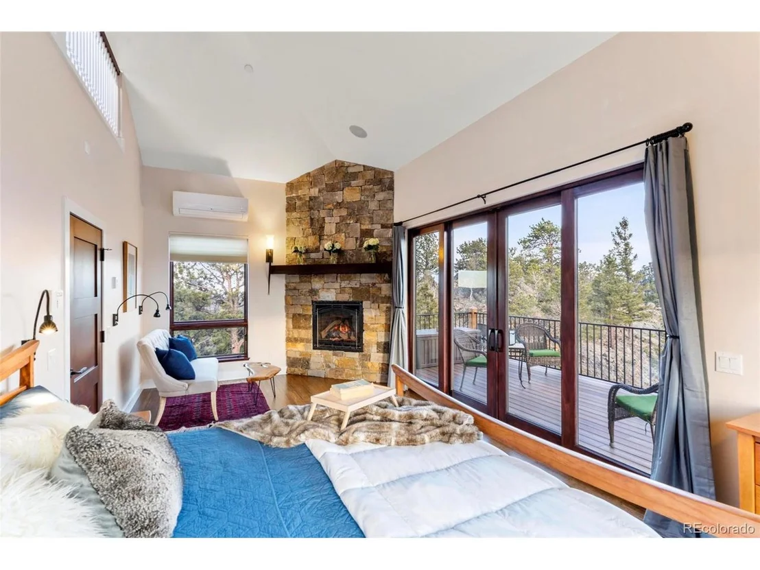 Photo of 33579 Mount Wilson Rd