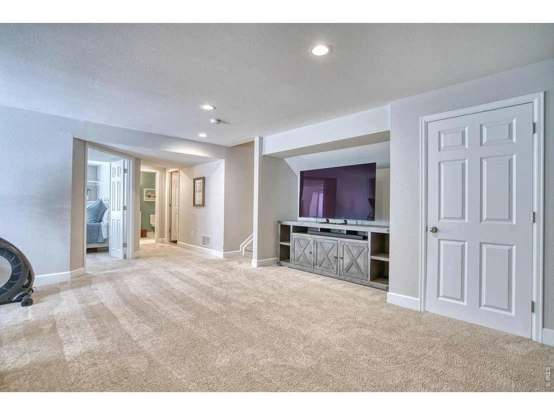 Photo of 4933 Eagan Cir