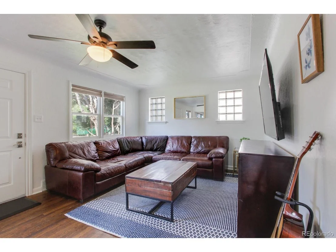Photo of 3473 W 9th Ave