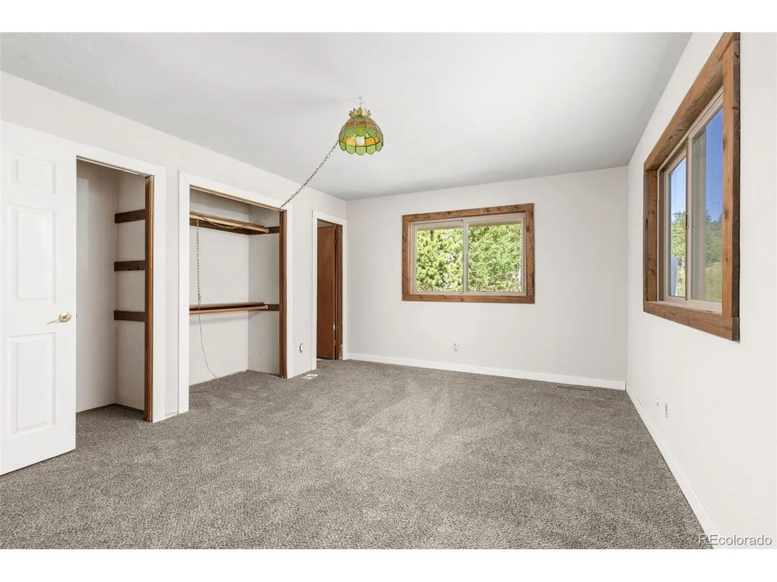 Photo of 283 Foxtail Dr