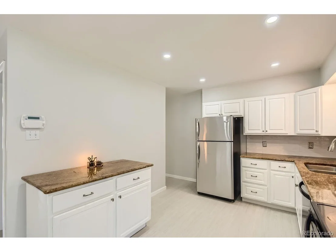 Photo of 5150 W Colgate Pl