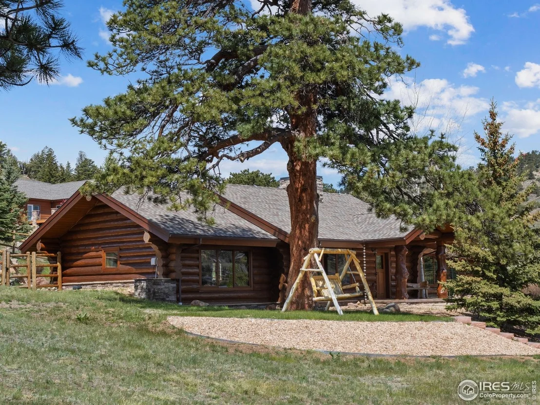 Photo of 2030 Cherokee Dr