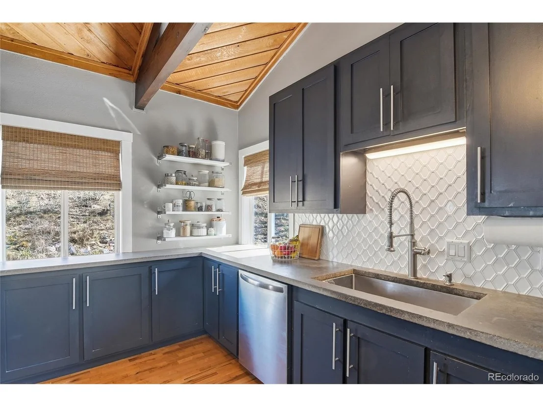Photo of 34978 Forest Estates Rd