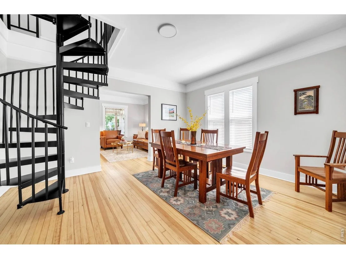 Photo of 624 Maxwell Ave
