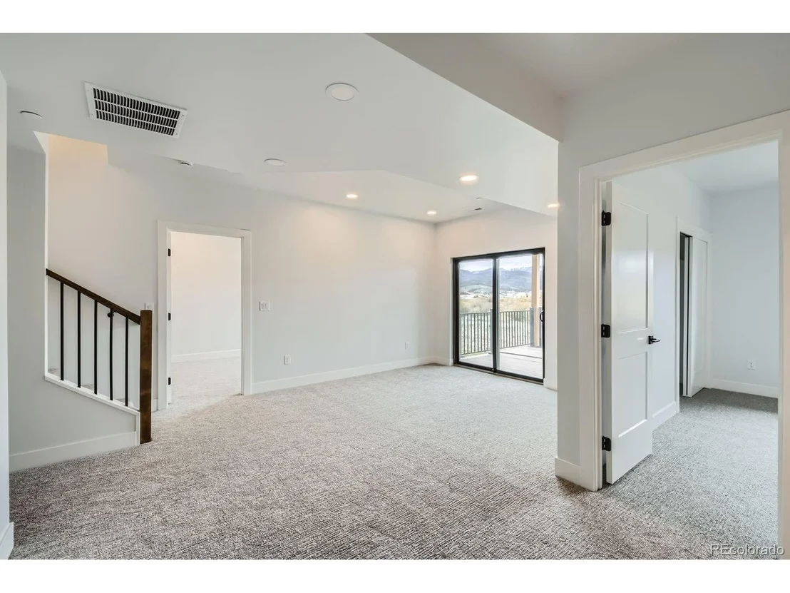 Photo of 1501 James Dr