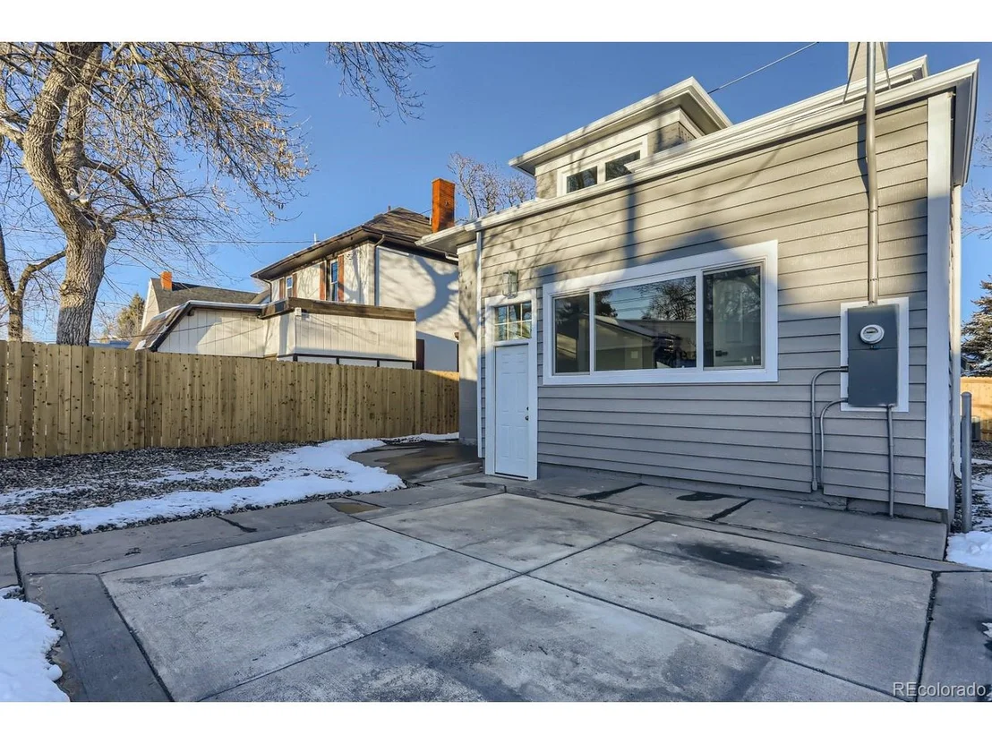Photo of 3829 Lowell Blvd