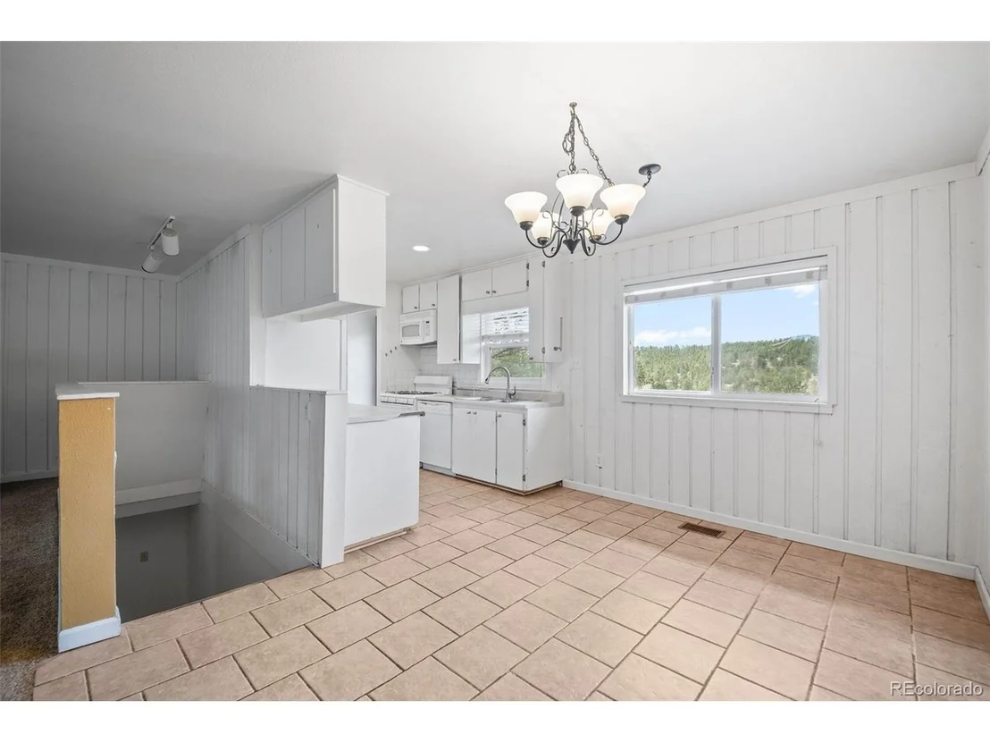 Photo of 470 Homestead Rd
