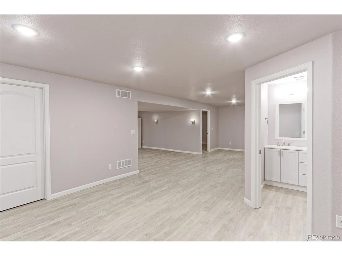 Photo of 2347 E 126th Loop